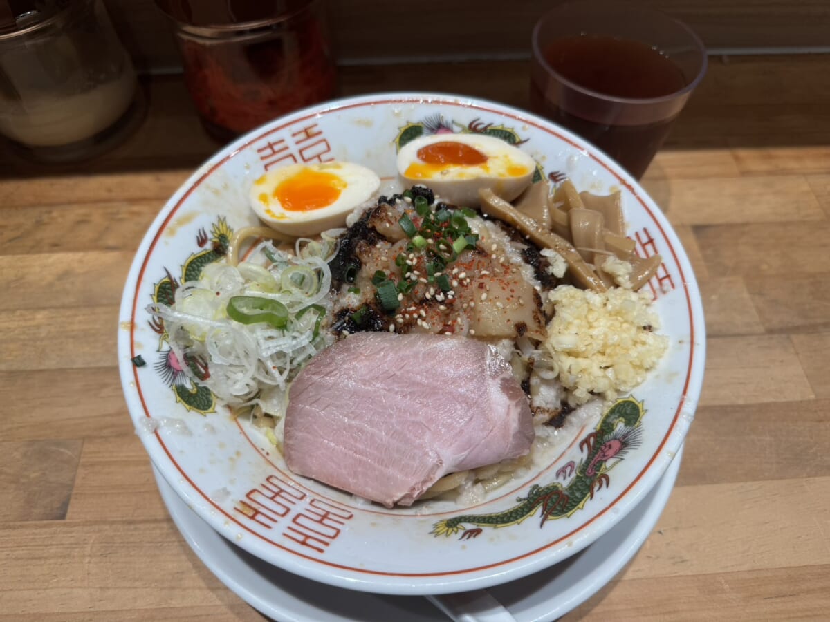 背脂ラーメンチャッチャ亭